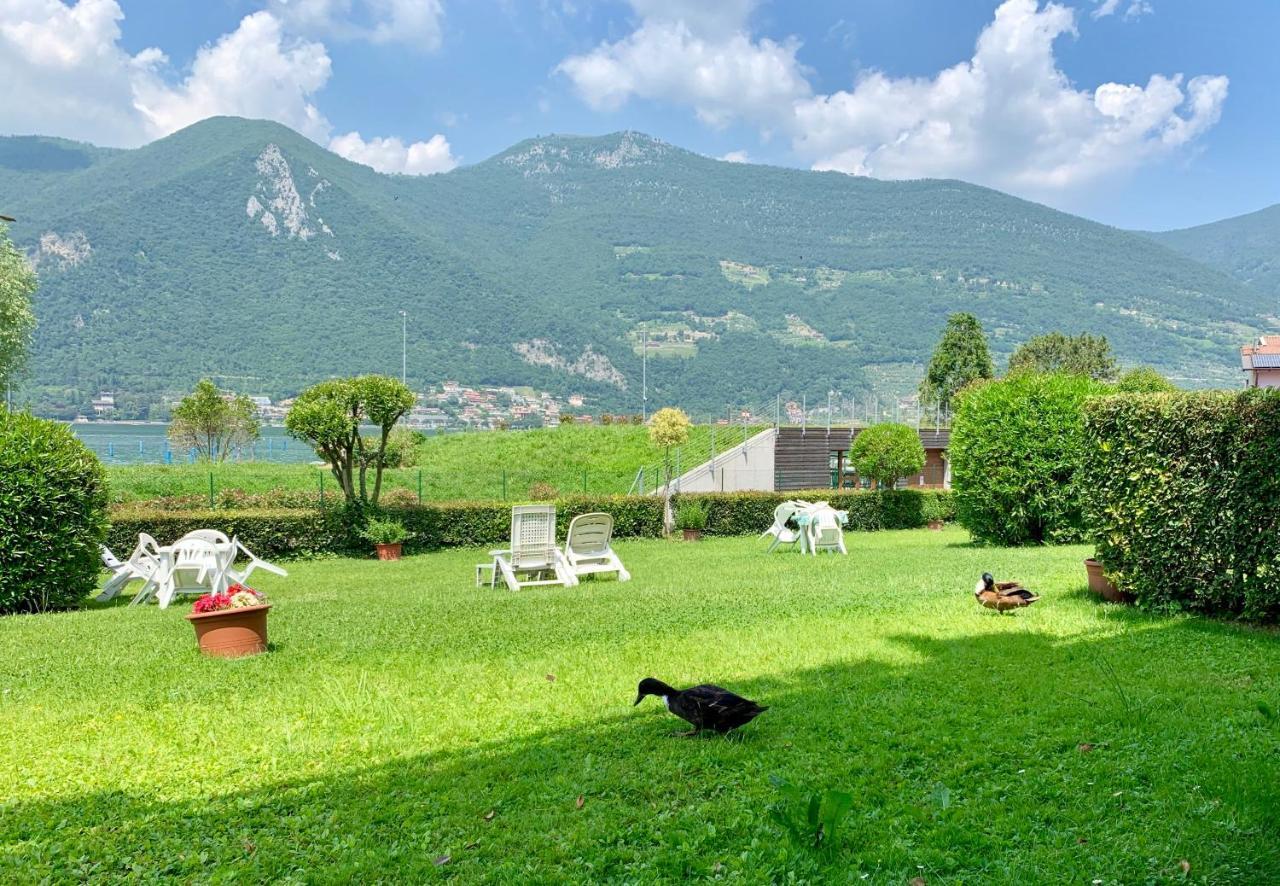 Casa Al Lago Clusane Bagian luar foto